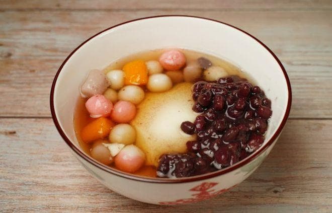 每到正月十五总犯糊涂，元宵和汤圆傻傻分不清楚