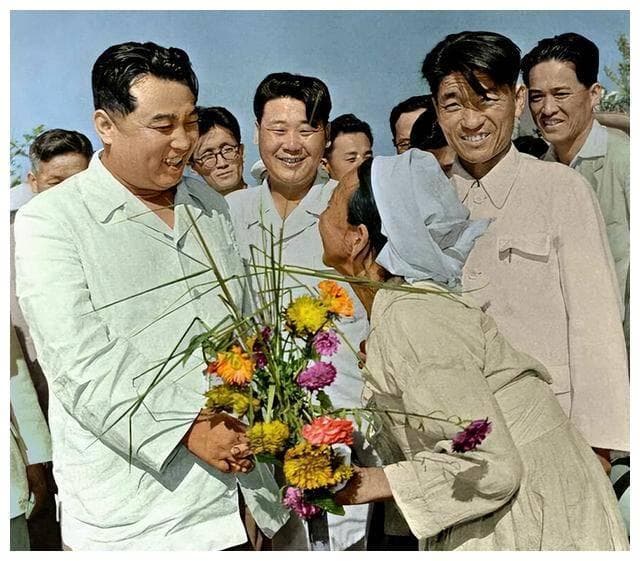 1985年吉林兄妹访朝，金日成赠巨款：“以后我就是你们的父亲！”