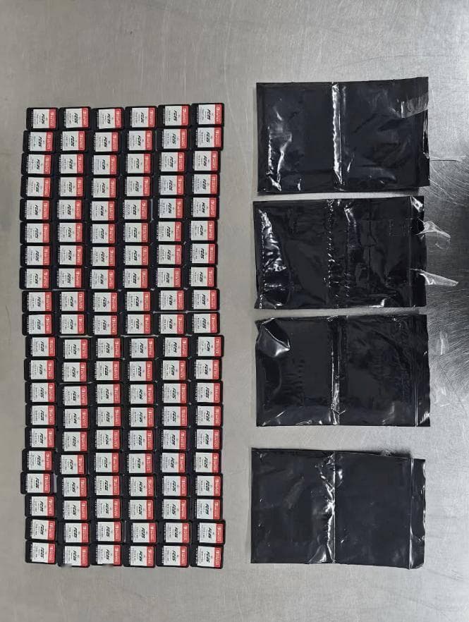 深圳罗湖海关拦截：女子藏120张Switch卡带闯关被查