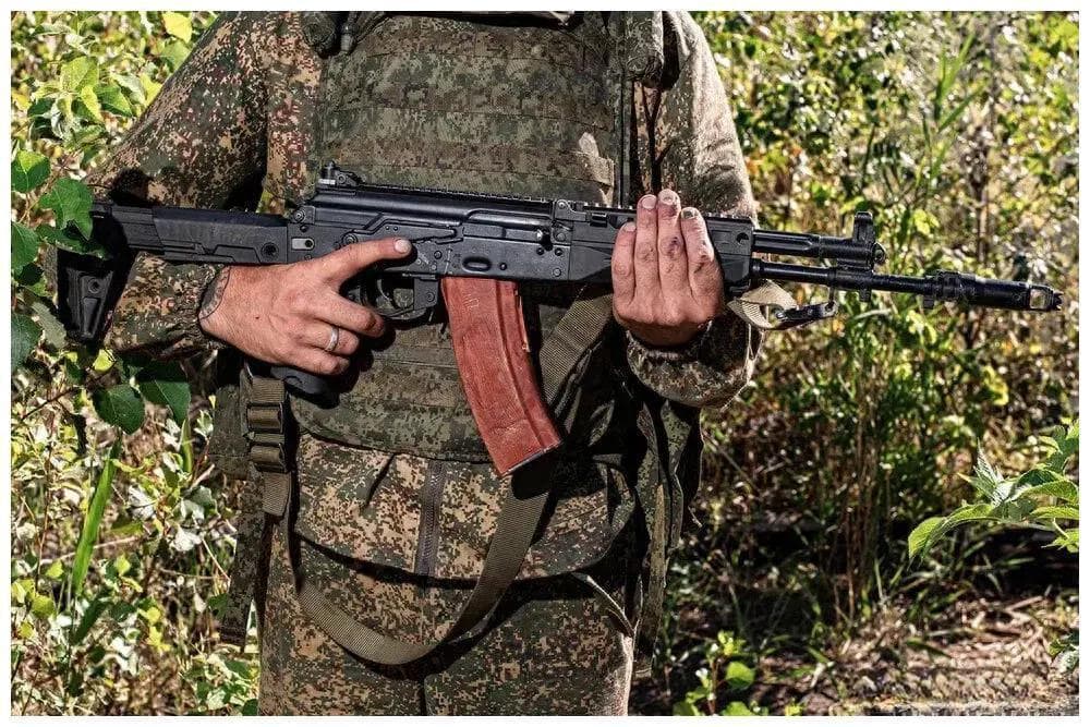 战场上俄军士兵的武器改装与实战应用
