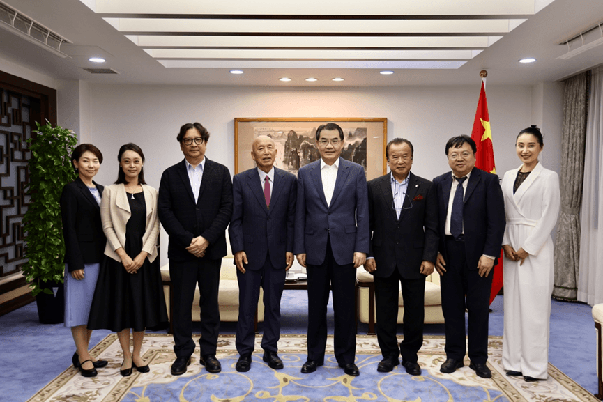 全华联蛇年春晚：一场跨越国界的文化盛宴