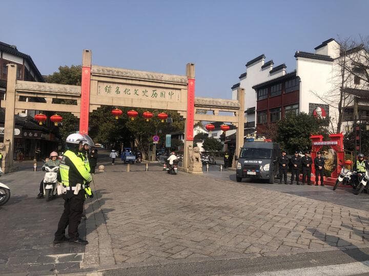 春节消费微调研 | 古镇小街的“生意经”