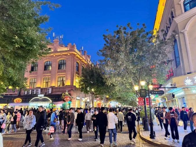 中央大街：感受现代与历史的“百年交响”