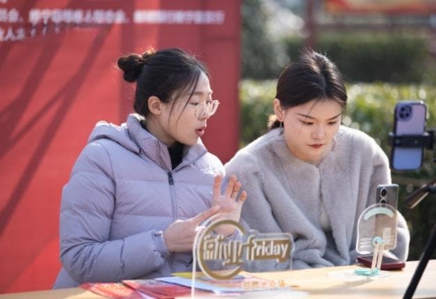 全职与兼职招聘大比拼：职场新人的选择之道