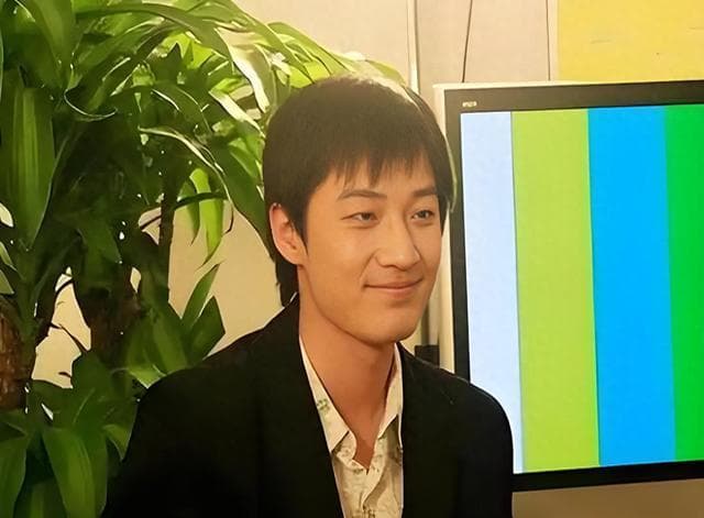 舒冬：从法律学霸到央视新星，与刘若清的爱情成就幸福家庭