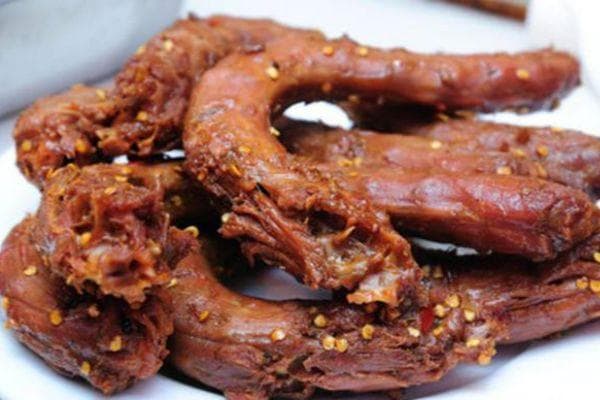 九三鸭脖卤料揭秘：白芷的用量与作用