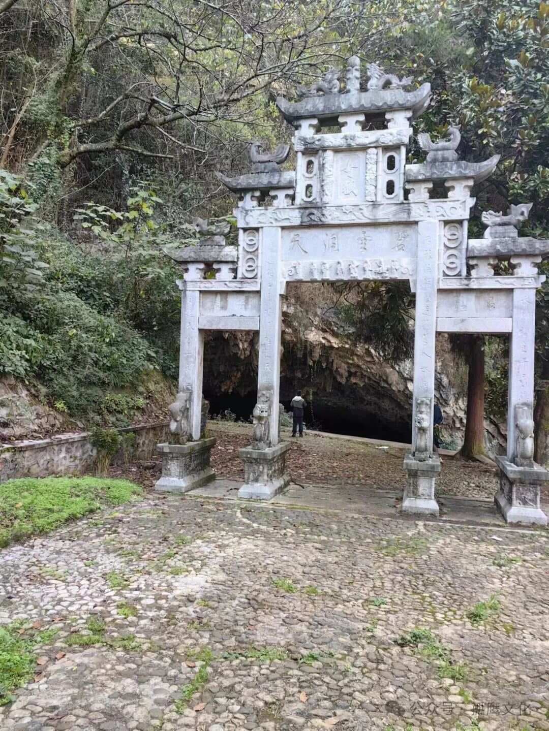 “烧香不许两愿，拜佛不要三求。”为什么？有什么讲究吗？