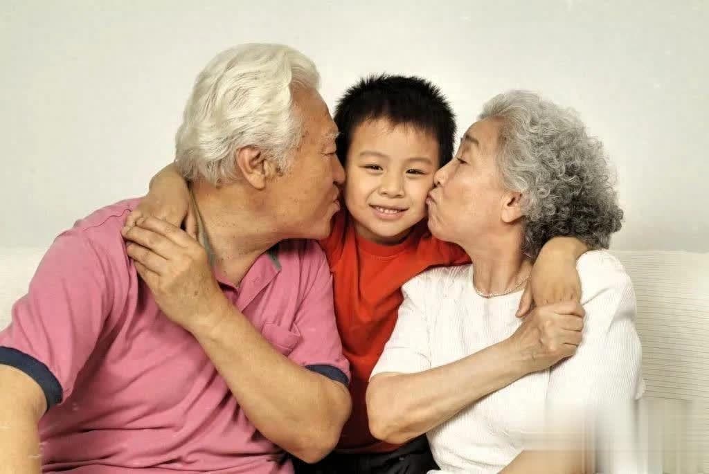 隔代亲情在数字浪潮中的坚守与升温：探寻温暖新路径