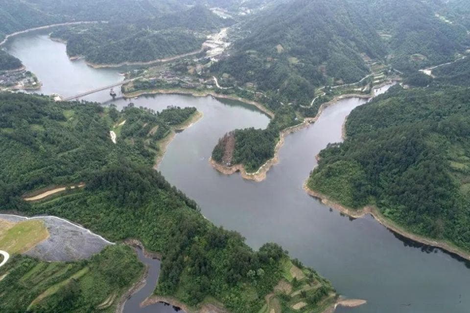 走进贵州黔东南台江县，体验独特民族文化，领略自然之美！