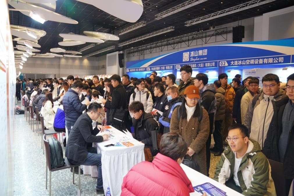 寻觅春天里的新机遇——一场春季招聘会背后的就业新活力