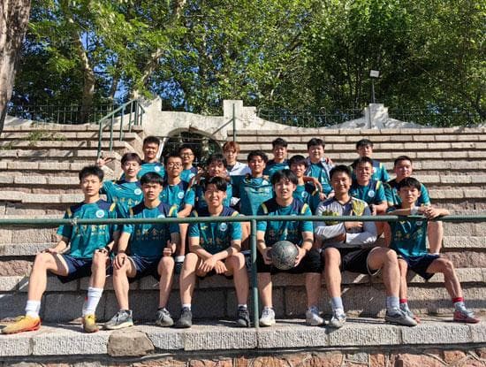 中青报调查：近八成受访大学生在运动中拓展朋友圈