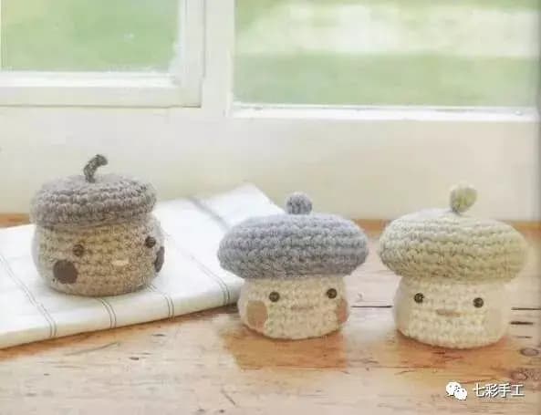 呆萌蘑菇收纳盒钩针编织教程，装饰与实用共存，缝合后可做挂件