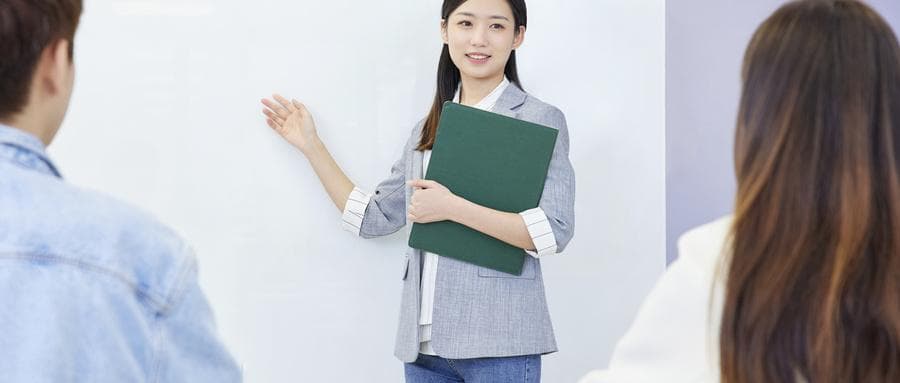 最新财务管理专业就业前景及现状分析