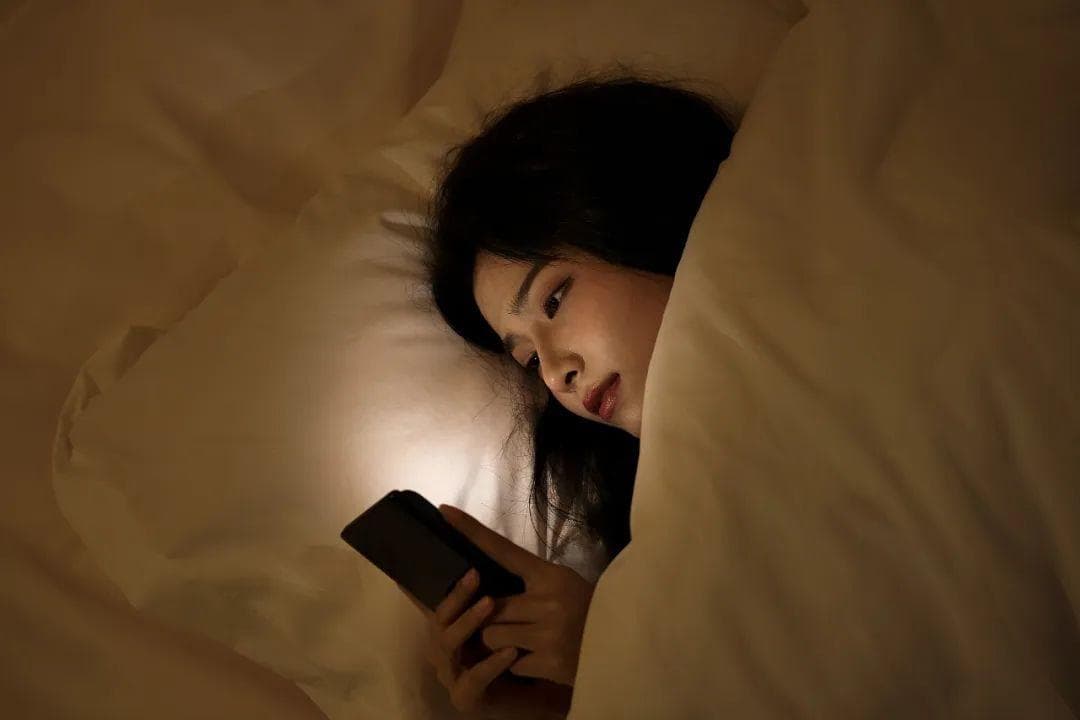健康教育丨早晨第一件事，别再玩手机了