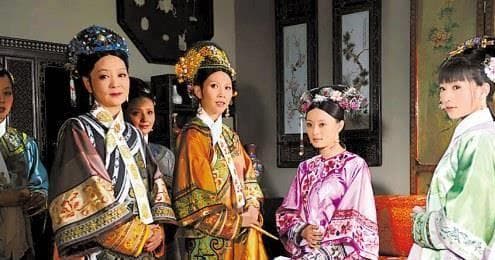 《甄嬛传》服饰考：满绣工艺下的宫廷等级与剧情密码