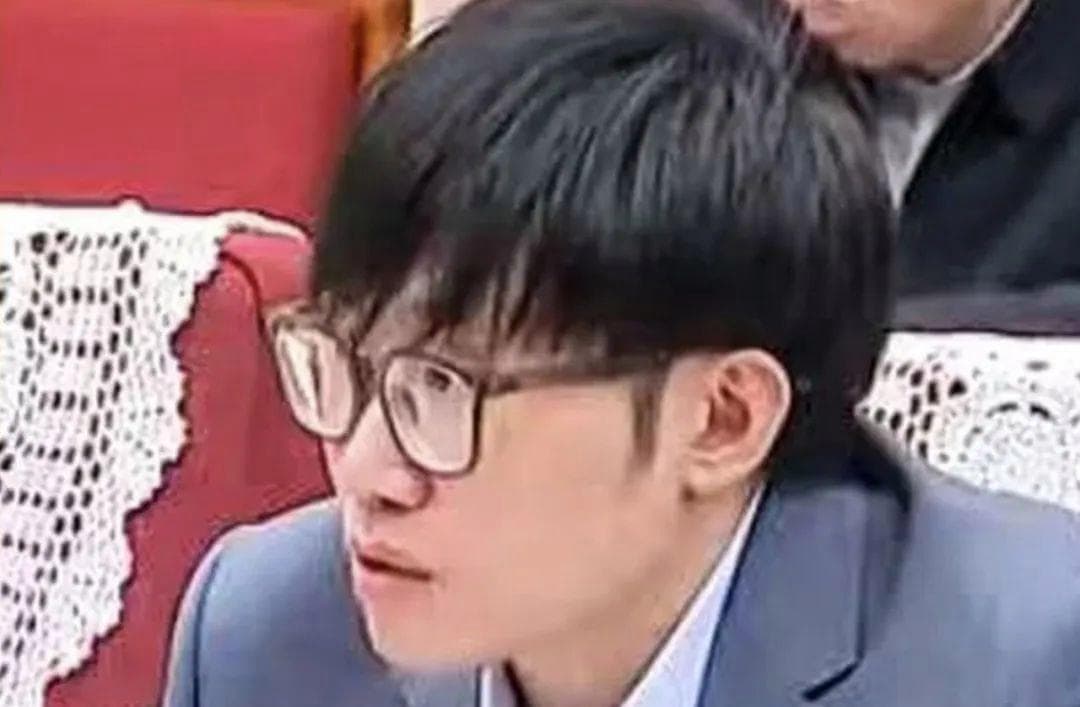 国运级别AI源头创新DeepSeek，梁文峰的传奇成长对个人学习成长的启迪