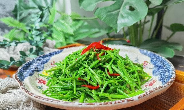 汤魔芋龙须菜的做法（简单易学的健康汤菜）