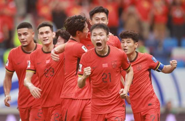 国足生死战！达成3个条件，可冲到第2，外媒：国足0-2沙特