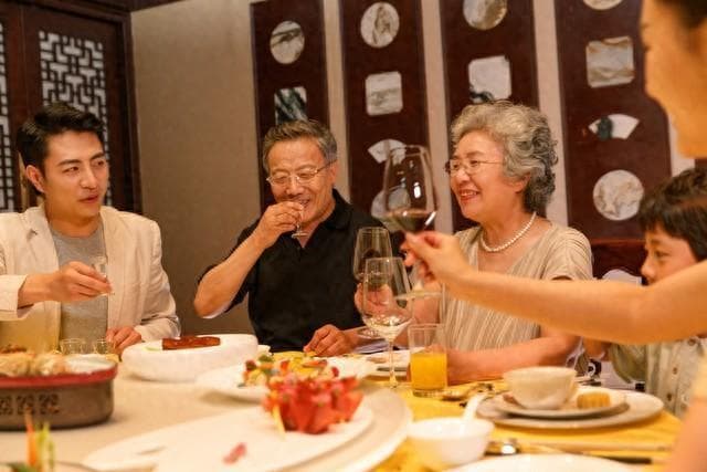 “一不动，二不笑，三不问”：做好亲家关系的关键