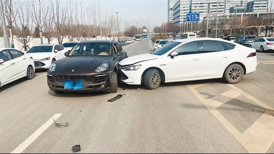 对方全责，拒不配合，保险代位追偿怎么用？
