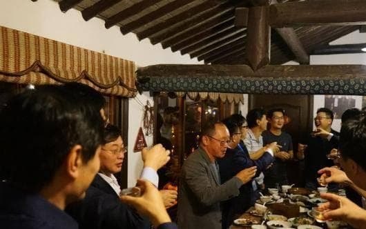 人到中年后，没事别参加这4种饭局，不是不懂人情世故，而是麻烦