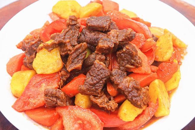 牛肉是一种营养丰富的红肉，它的氨基酸组成与人体的需求非常接近