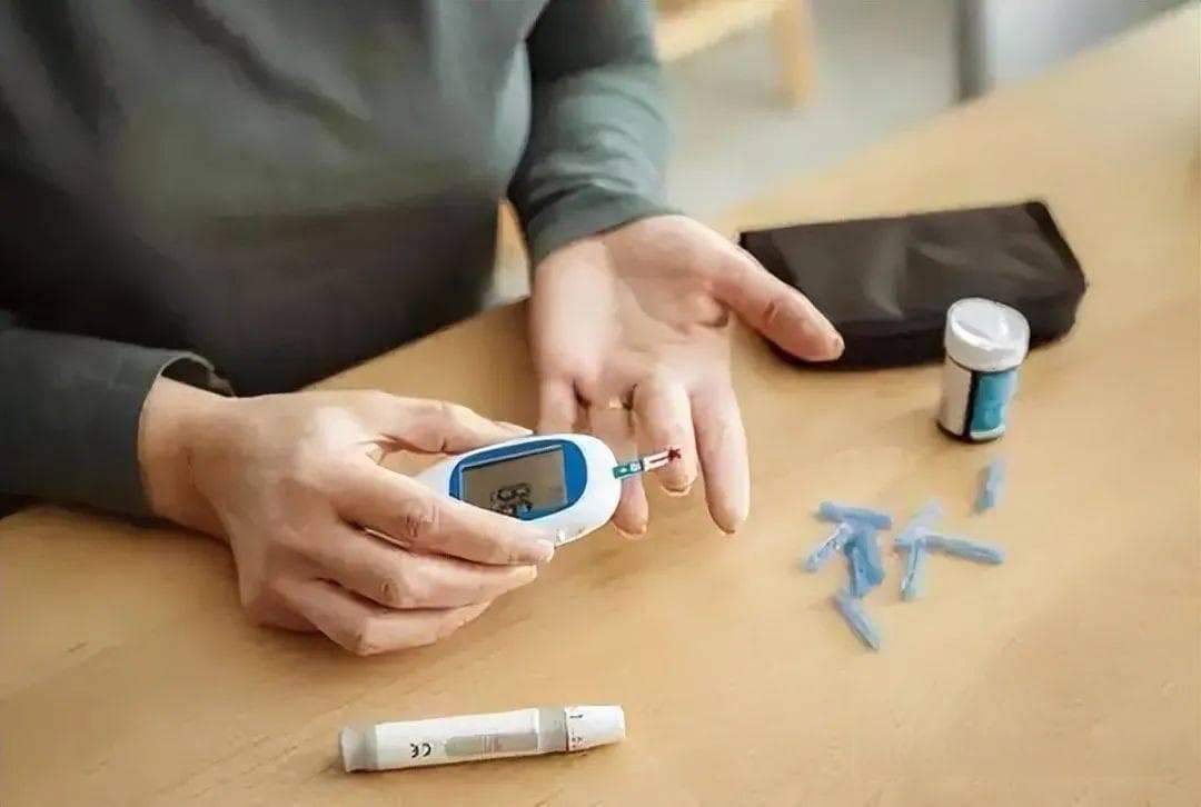 糖尿病人什么时候开始服用维生素B12？吃多长时间？看医生怎么说