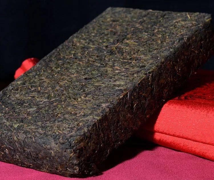 安化天尖茶与茯砖茶：黑茶双雄的独特魅力与差异