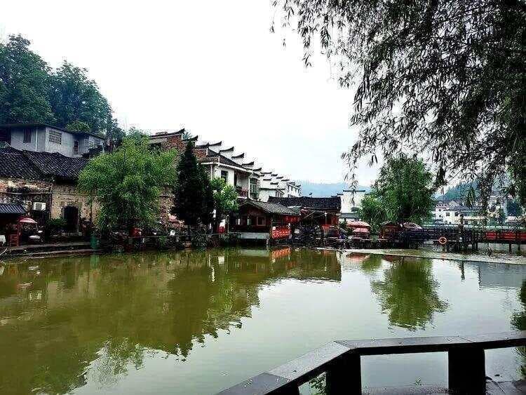 探秘楚天民俗第一村：刘家桥村的独特魅力