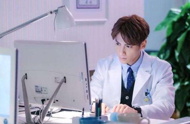 《儿科医生》：罗云熙演绎的医者仁心
