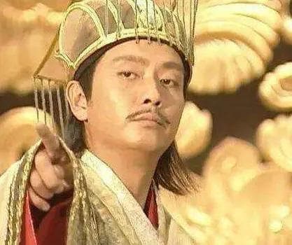 隋炀帝杨广和隋文帝杨坚相比 两人谁的功绩更大