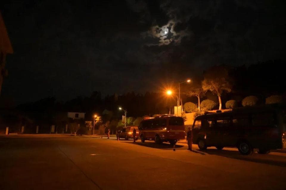 星夜点兵 挑灯夜战丨在实战化训练中提升灭火作战能力
