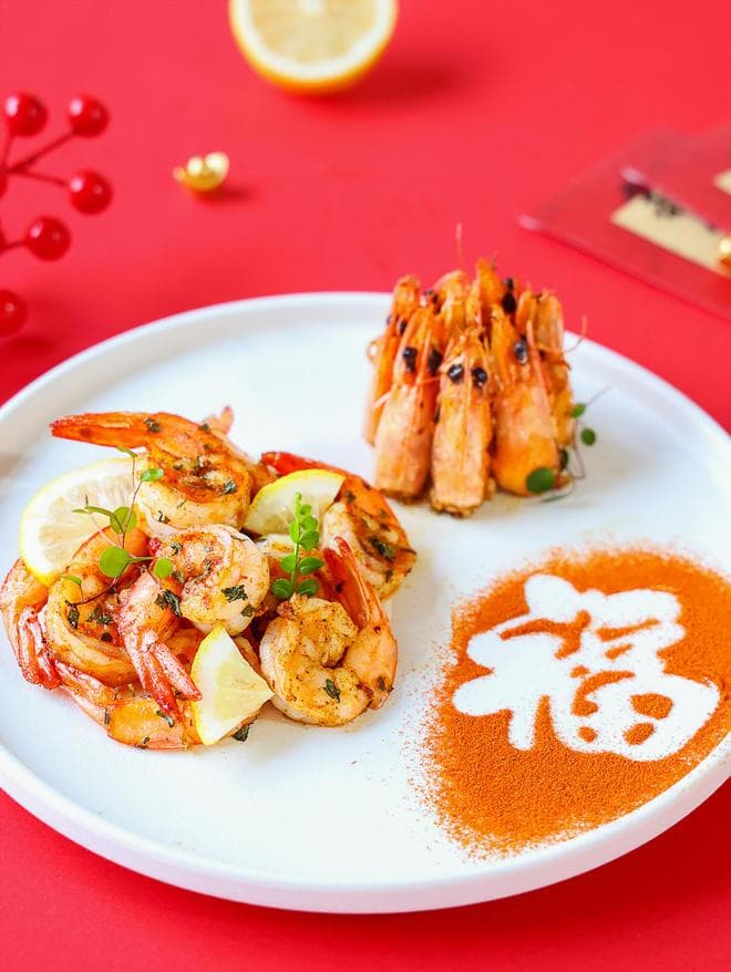 西班牙蒜香虾：一道色香味俱全的地中海风味美食