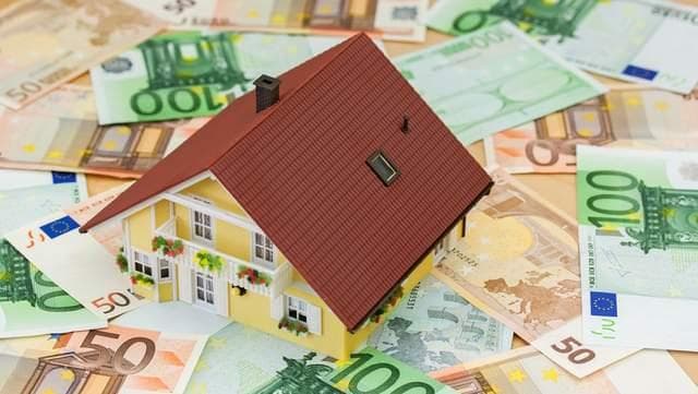 银行存款利率太低，把钱放支付宝支付宝安全吗？受不受法律保护？