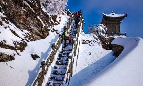 梦见大雪封山预示着什么