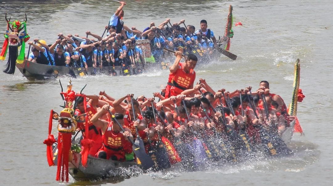 “鼓”舞人心，逆流而上！阳江传统龙舟鼓乐喧天震长空