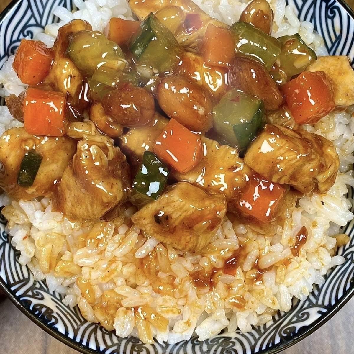 经典川菜：宫保鸡丁的地道烹饪技法