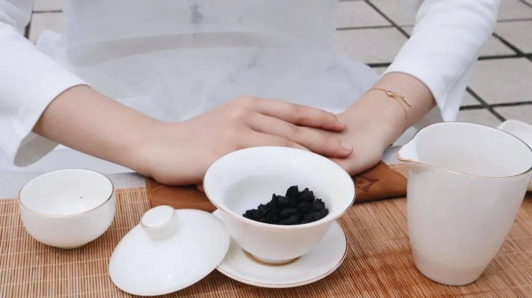 黄茶的"黄叶黄汤"是如何形成的？制作黄茶的工艺特点有哪些？