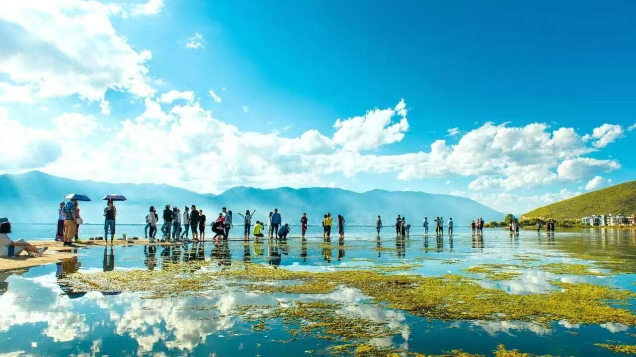 洱海环湖骑行，追寻自由的脚步，云南四天三夜畅游攻略：网红景点详细行程路线带你玩转