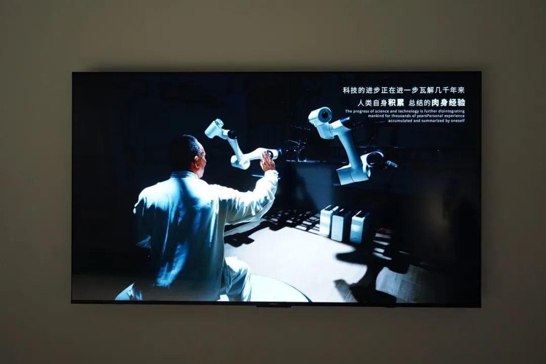 ArtGPT-2丨AI能做自己的艺术吗？