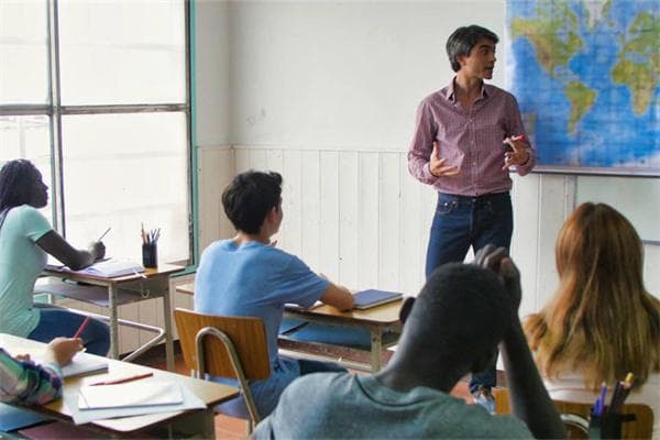中专技校护理专业学生如何升大专？详解升学途径与学校选择