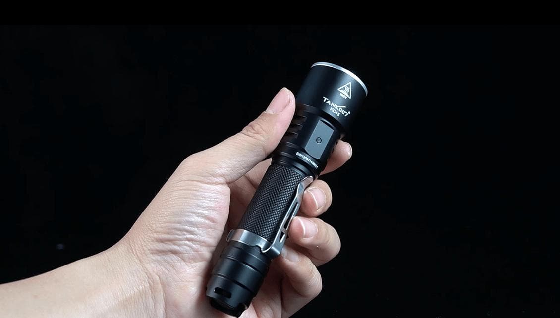 流明大的LED手电筒一定更亮吗？