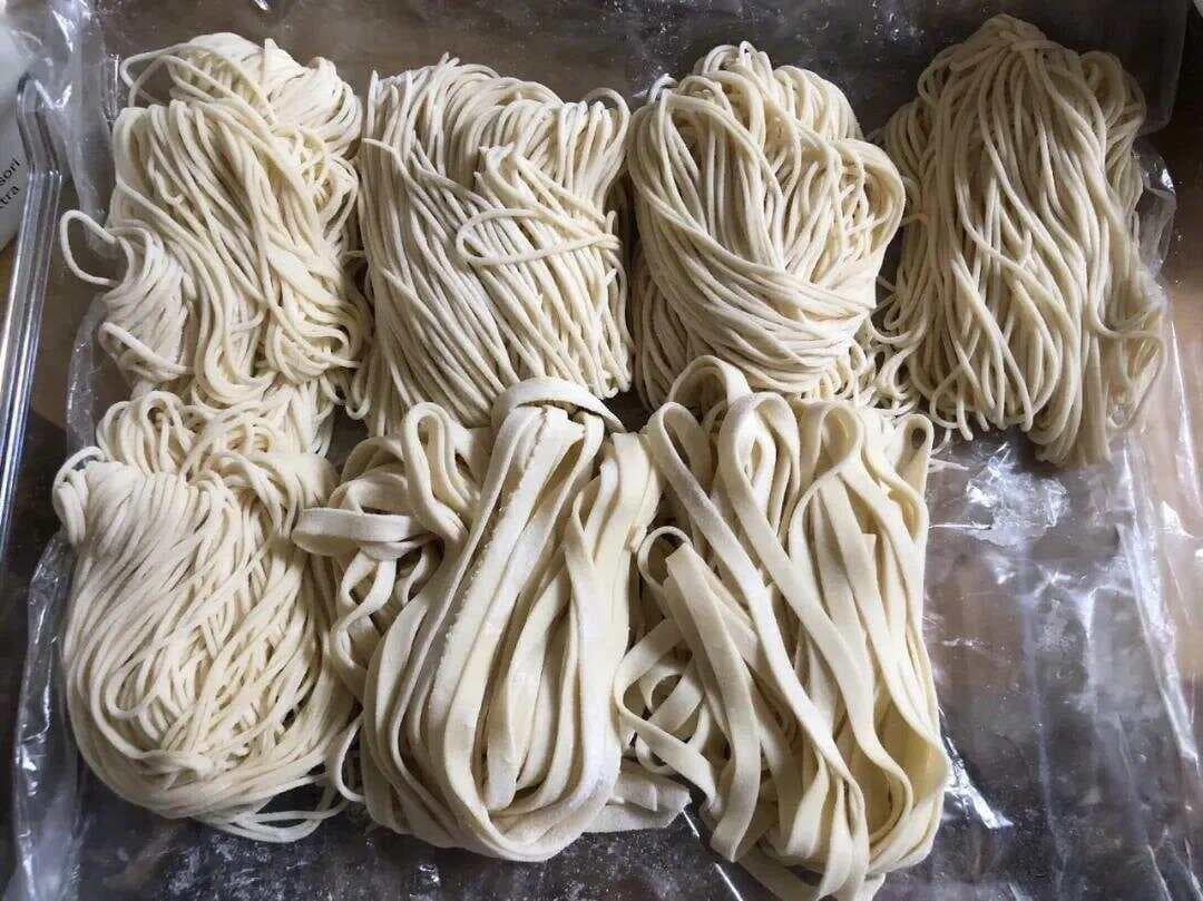 五种经典面条的和面比例与制作要点