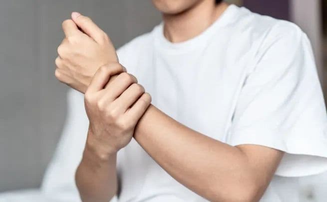 寿命长短，看手就能知道？寿命长的人，手上多有这5种表现