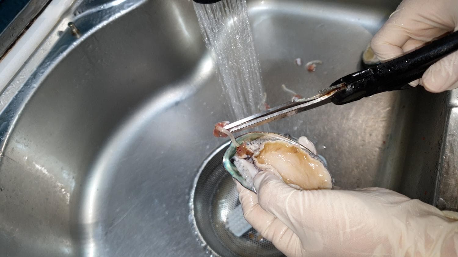 黄油烤鲍鱼：在家也能做出餐厅级美味