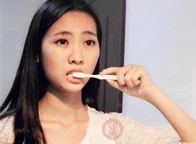 如何分辨有没有口臭 几个去口臭的方法介绍给你