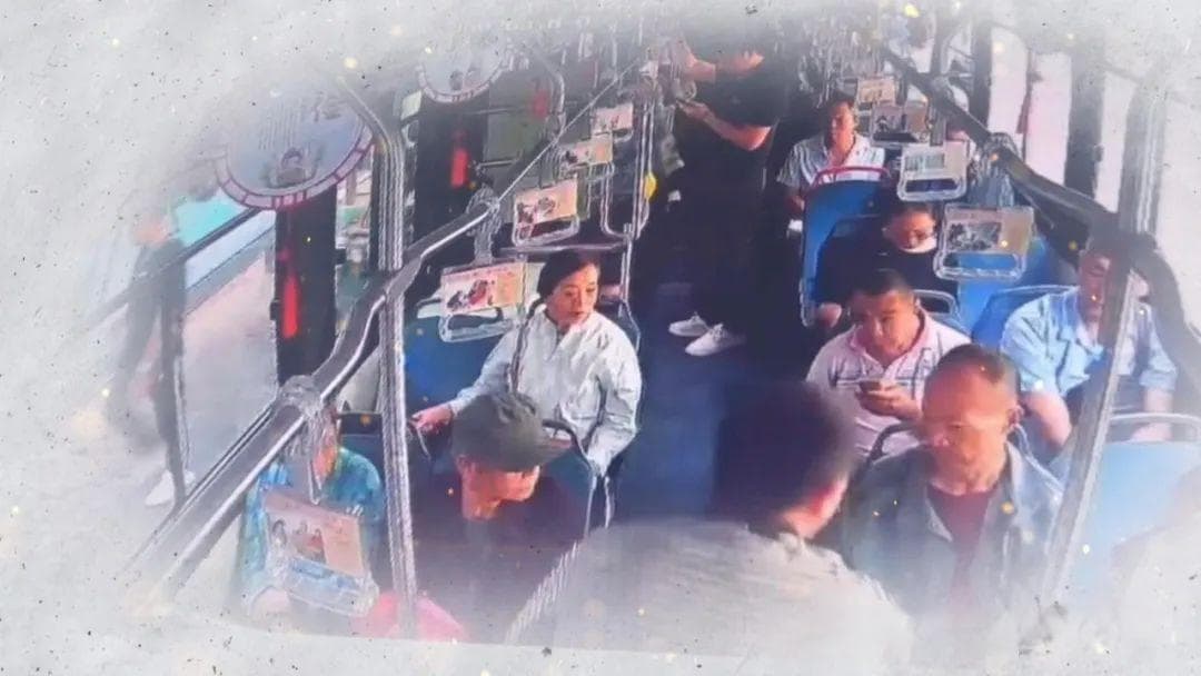 邯郸公交司机连救三人，暖心善举获赞誉