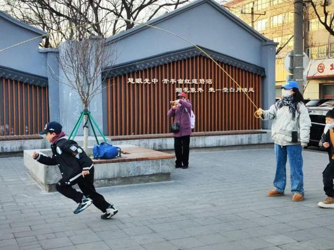 超暖心！北京这些中小学设置家长等候区，勾勒儿童友好城市空间