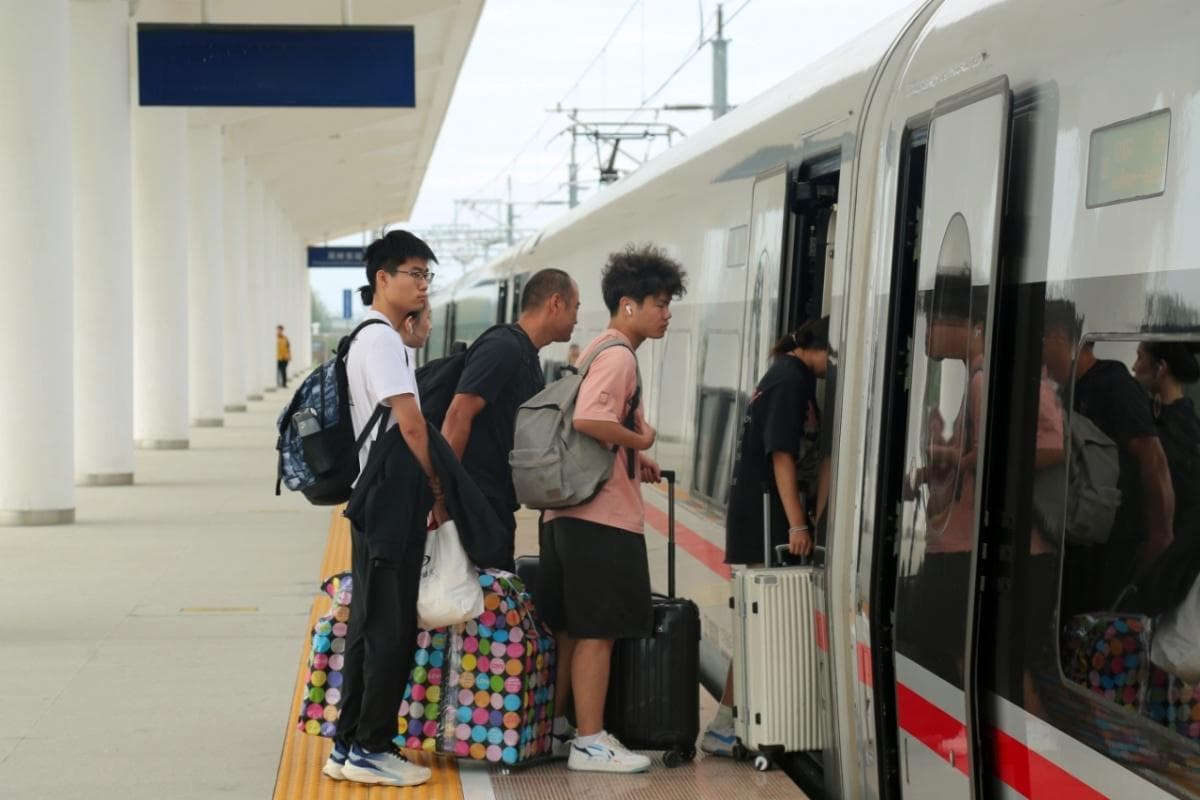 不用蹲点抢票了！12306推出"学生预约购票服务"，详细预约攻略如下