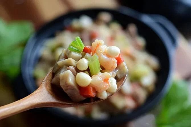 芋头芡实：秋季养脾胃的最佳搭档